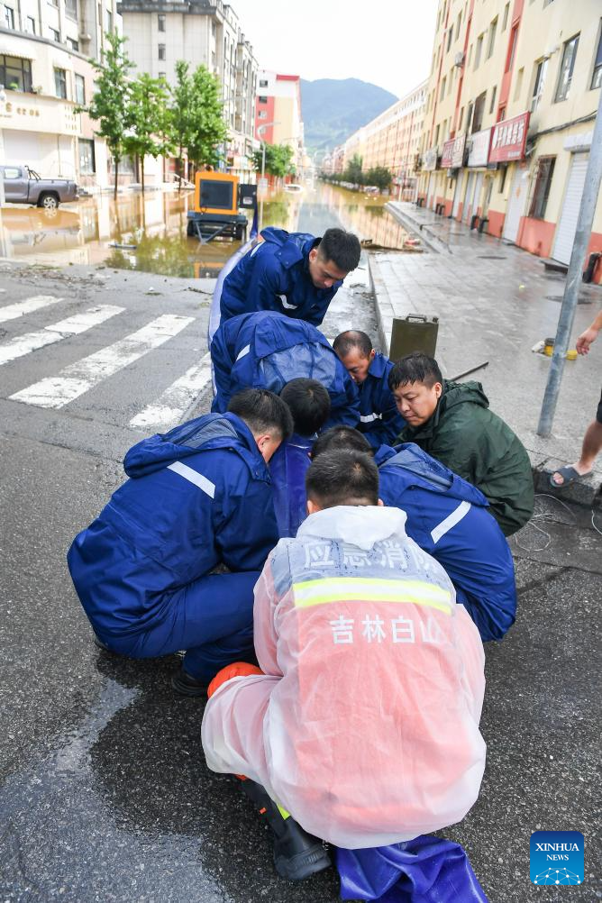 Rescue staff dispatched to support flood control works in NE China