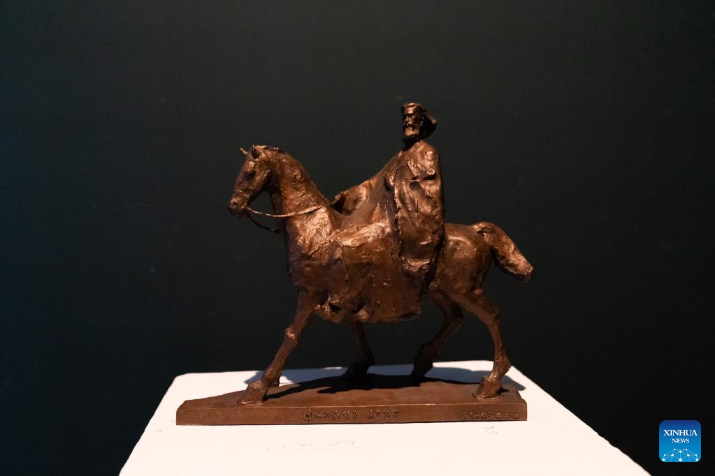 Feature: Chinese sculpture artist showcases Marco Polo's journey to worldwide audiences