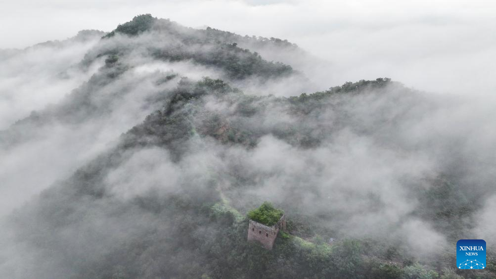 Scenery of Great Wall shrouded in clouds in Hebei