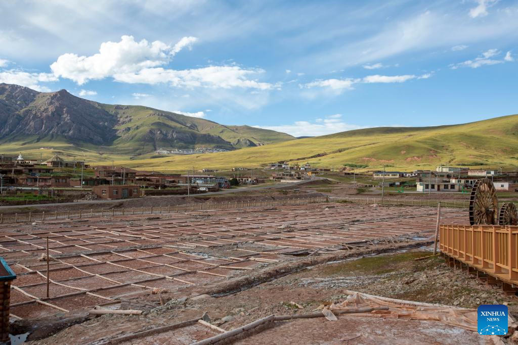 Baizha Salt Field boasts long history in Yushu, NW China