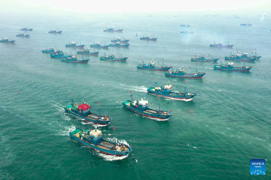 Fishing activities start in E China after 4-month fishing ban