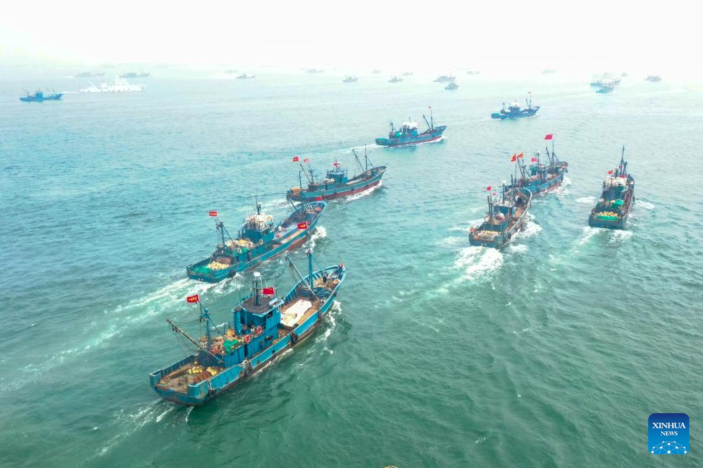 Fishing activities start in E China after 4-month fishing ban