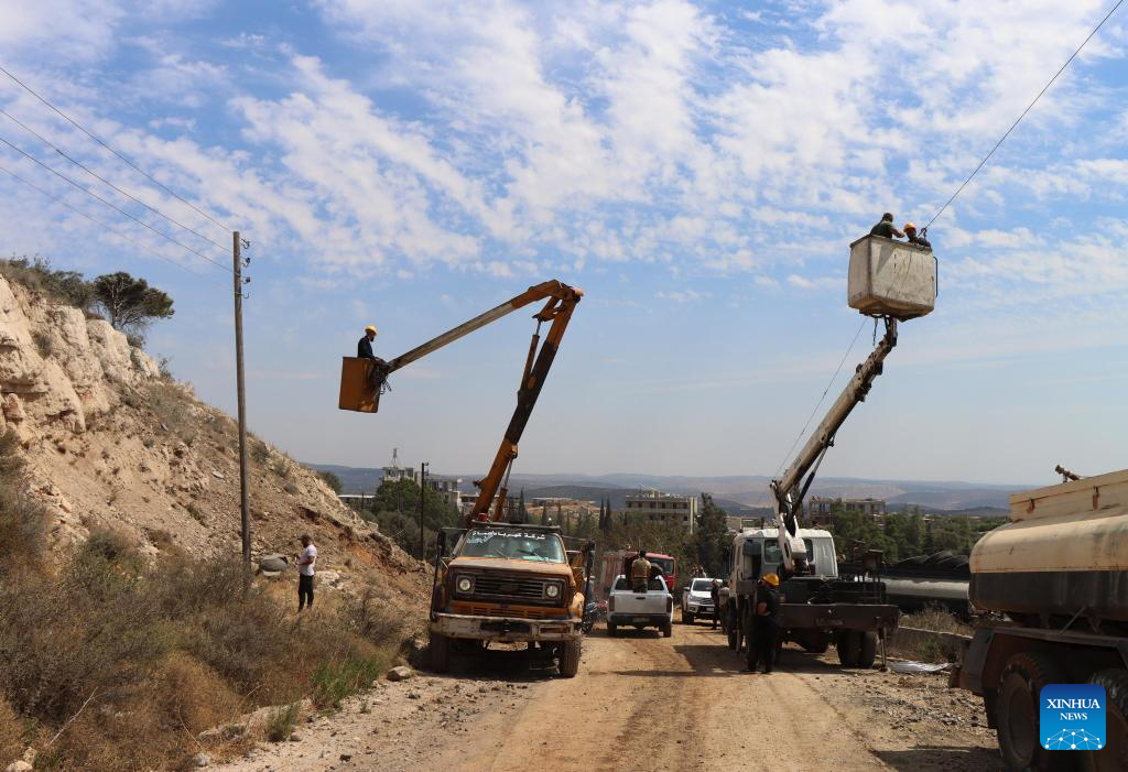 Death toll from Israeli airstrikes on Syrian military sites rises to 18