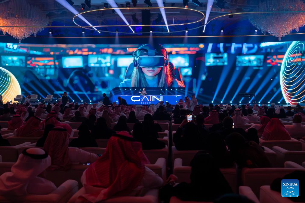 Saudi Arabia hosts global AI summit to boost innovation, growth