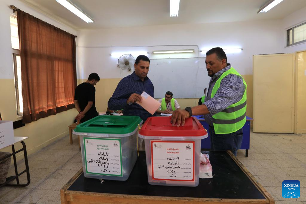 Voting ends in Jordan's parliamentary elections with over 32-pct turnout