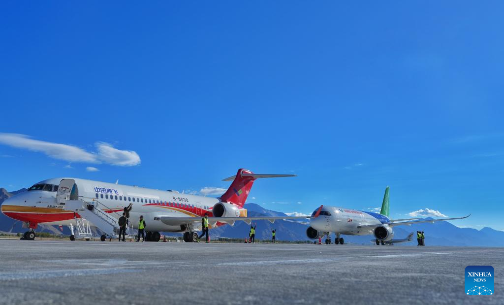 China's homegrown C919 aircraft arrives in Xizang for first time