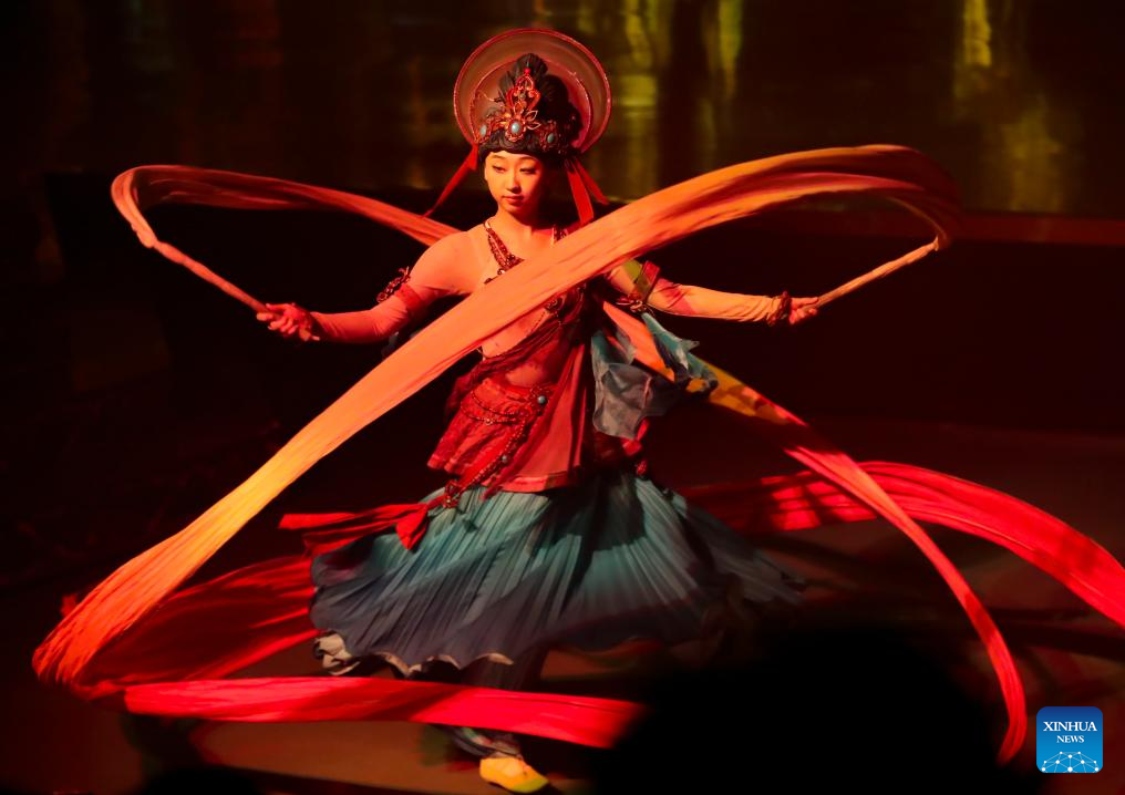 Performance featuring Dunhuang music and dance staged during 7th Silk Road (Dunhuang) Int'l Cultural Expo