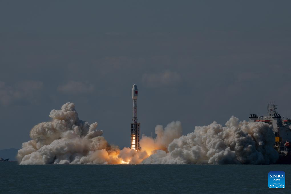 China's Smart Dragon-3 rocket launches 8 satellites from sea