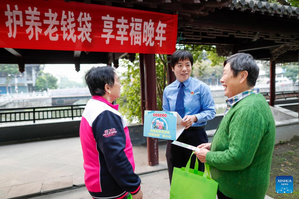 Celebrations held across China to mark Seniors' Day