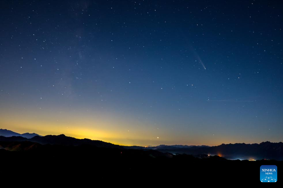 Comet C/2023 A3 seen above Great Wall in Beijing