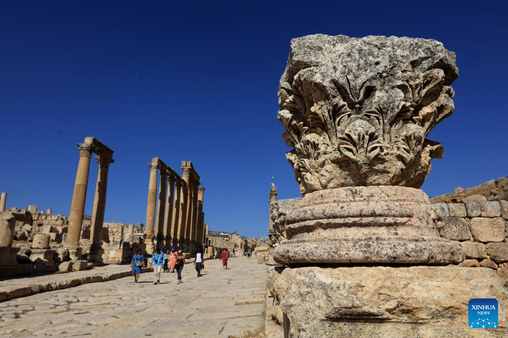 Tourists visit Roman archeological site in Jordan