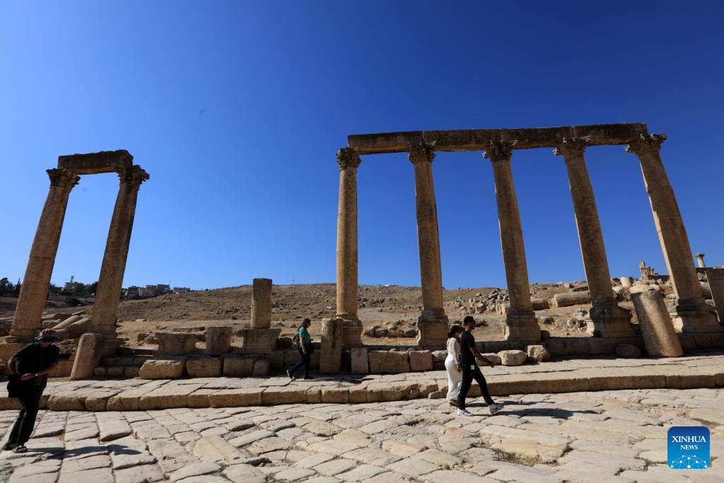 Tourists visit Roman archeological site in Jordan