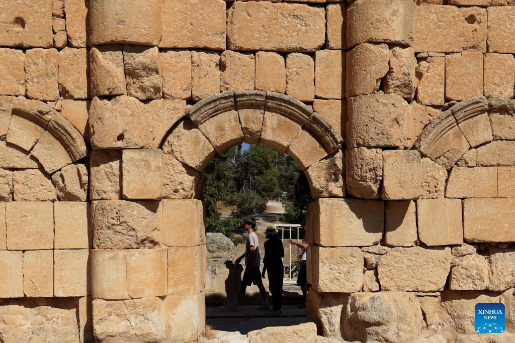 Tourists visit Roman archeological site in Jordan