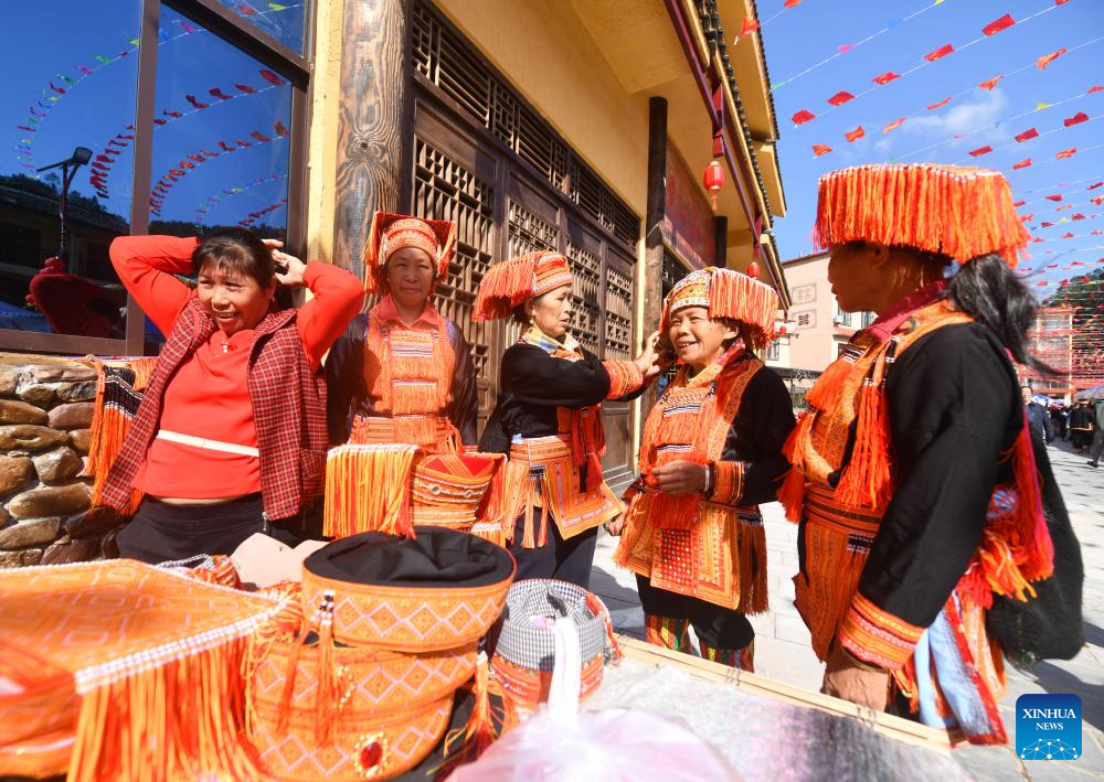 Cultural activities boost unity, common dev't of all ethnic groups in Guangxi