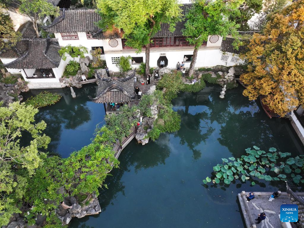 A glimpse of classical gardens in Suzhou, E China's Jiangsu