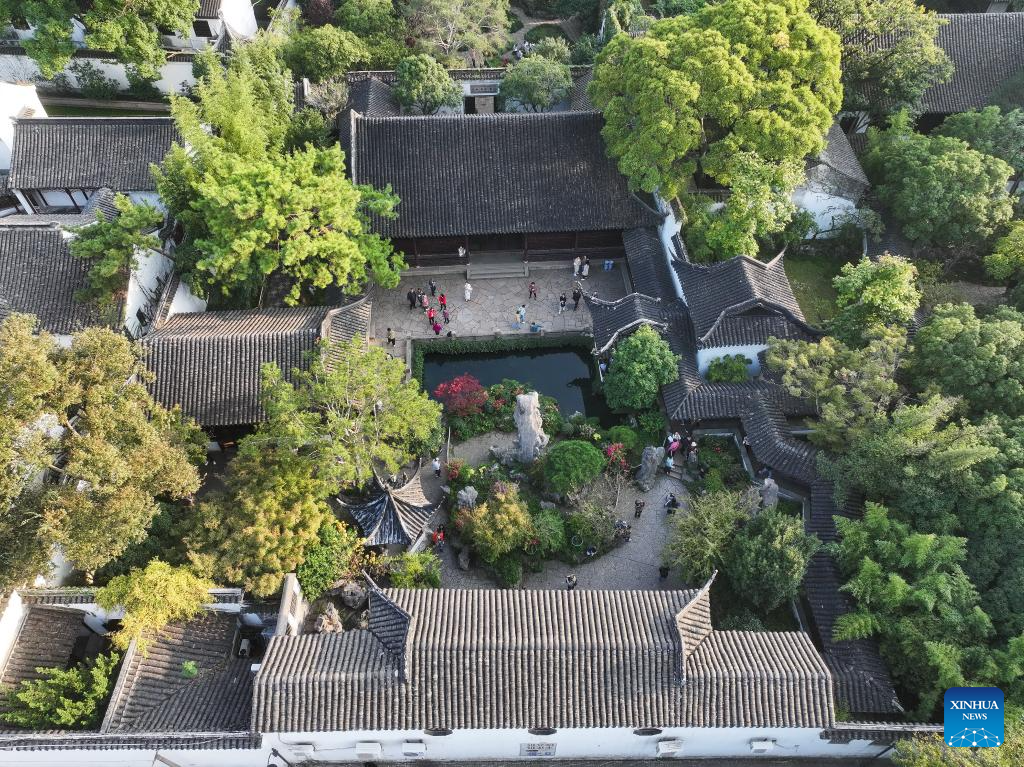 A glimpse of classical gardens in Suzhou, E China's Jiangsu