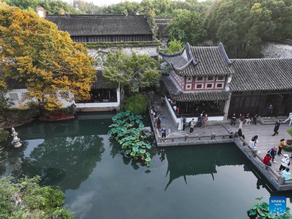 A glimpse of classical gardens in Suzhou, E China's Jiangsu