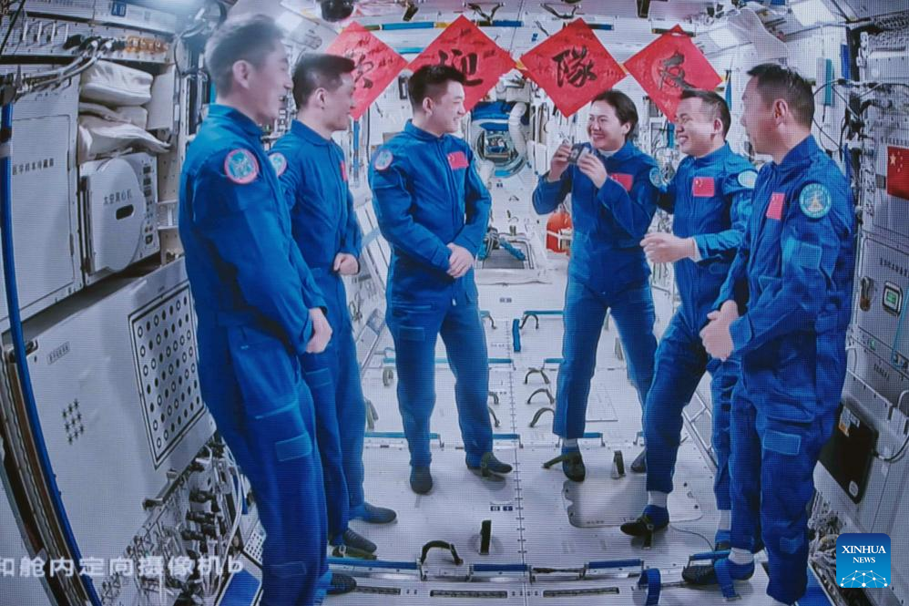 Shenzhou-19 astronauts enter space station