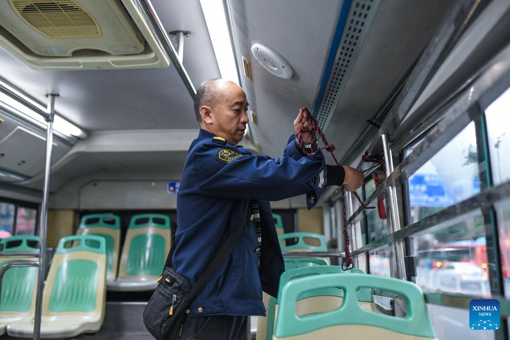 Special bus line helps villagers sell agricultural products in Guizhou