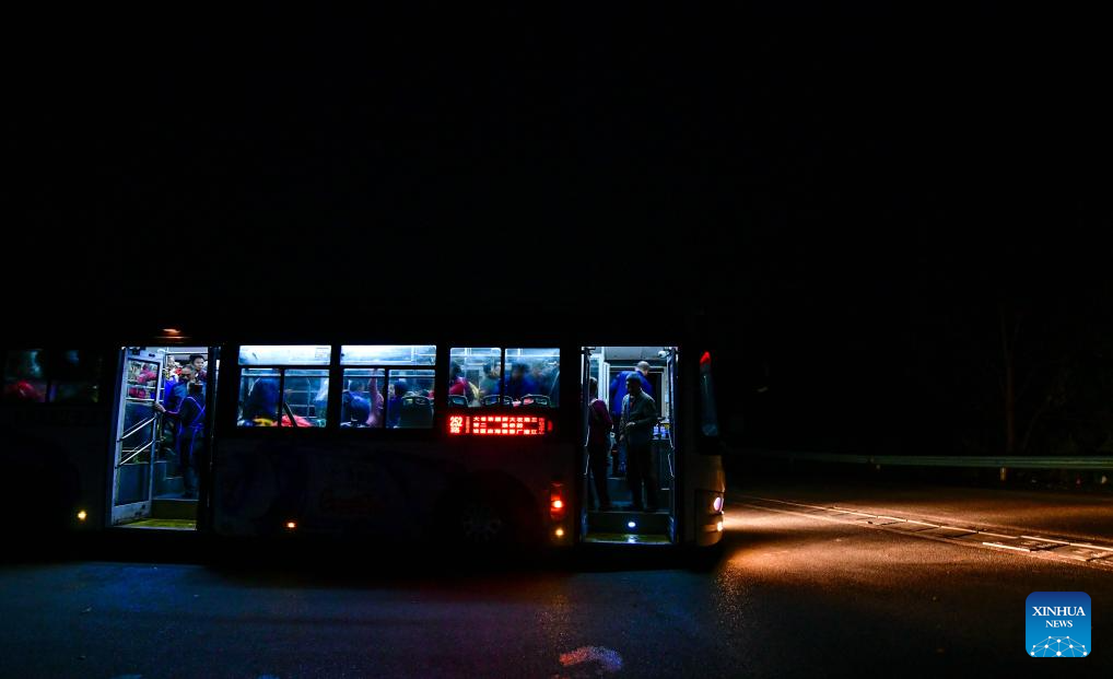 Special bus line helps villagers sell agricultural products in Guizhou