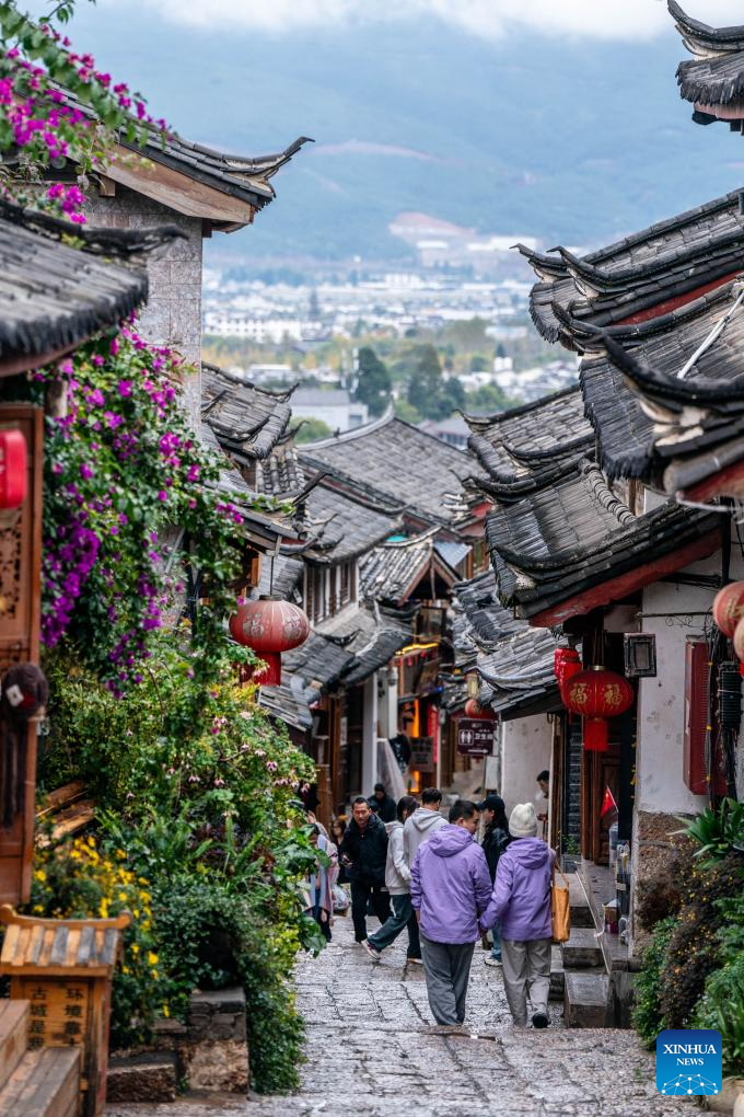 Cultural tourism thrives in China's Lijiang