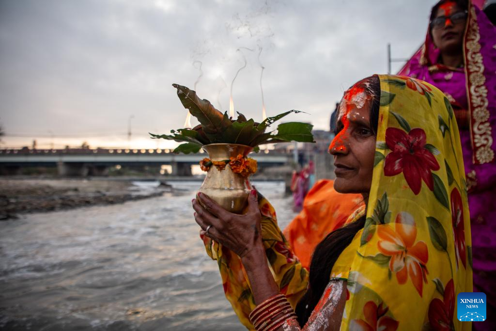 Devotees worship rising sun on Chhath festival in Nepal