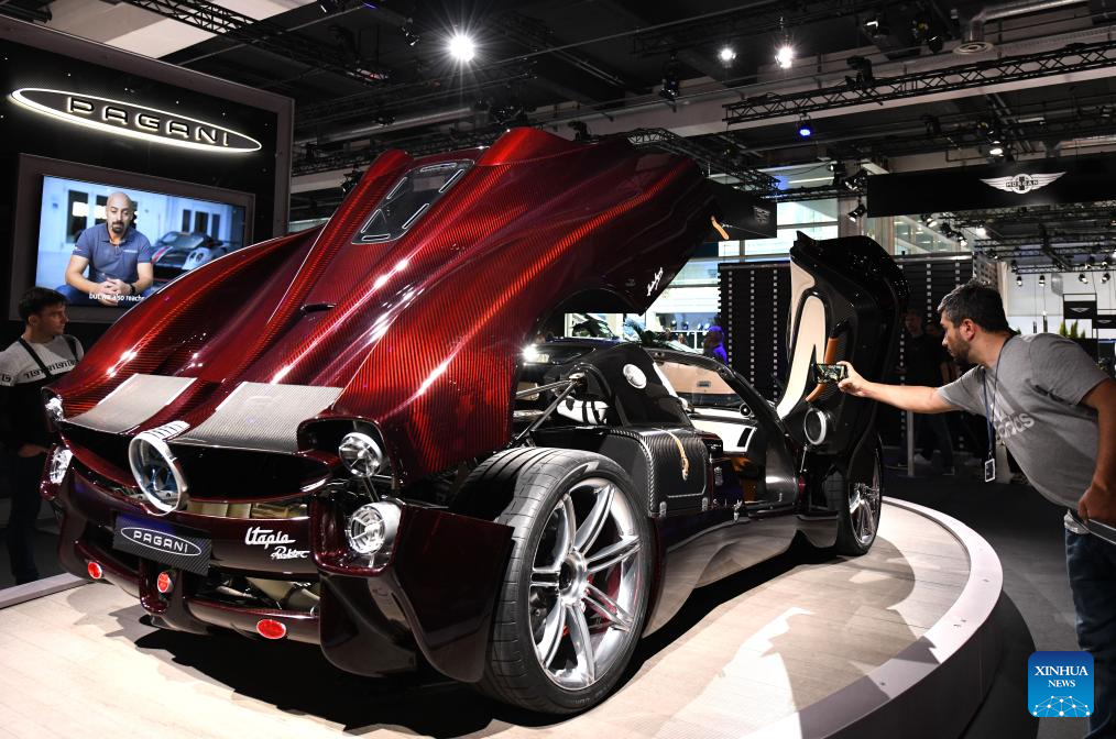 People visit 37th edition of Auto Zurich