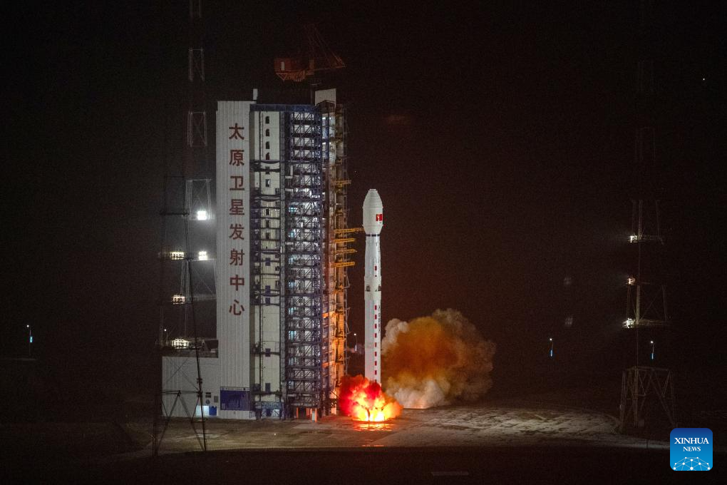 China launches ocean-salinity detection satellite