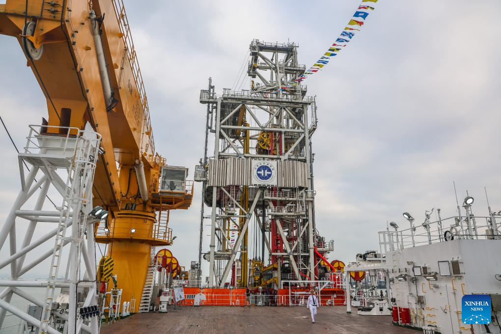 China Focus: China's first deep-ocean drilling vessel enters service