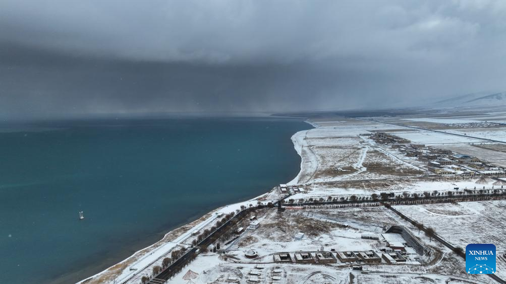 Snow scenery of Qinghai Lake in NW China