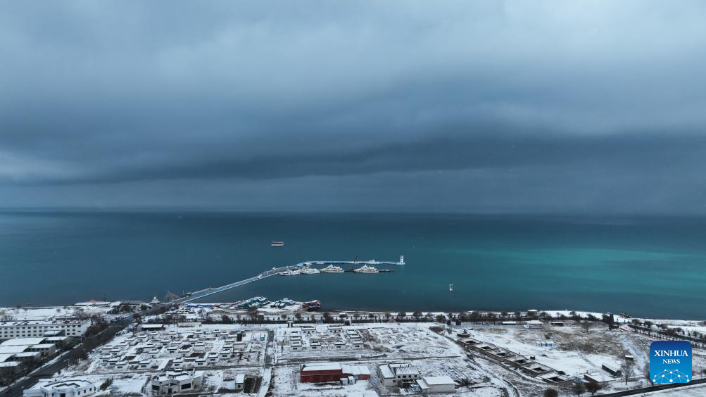 Snow scenery of Qinghai Lake in NW China