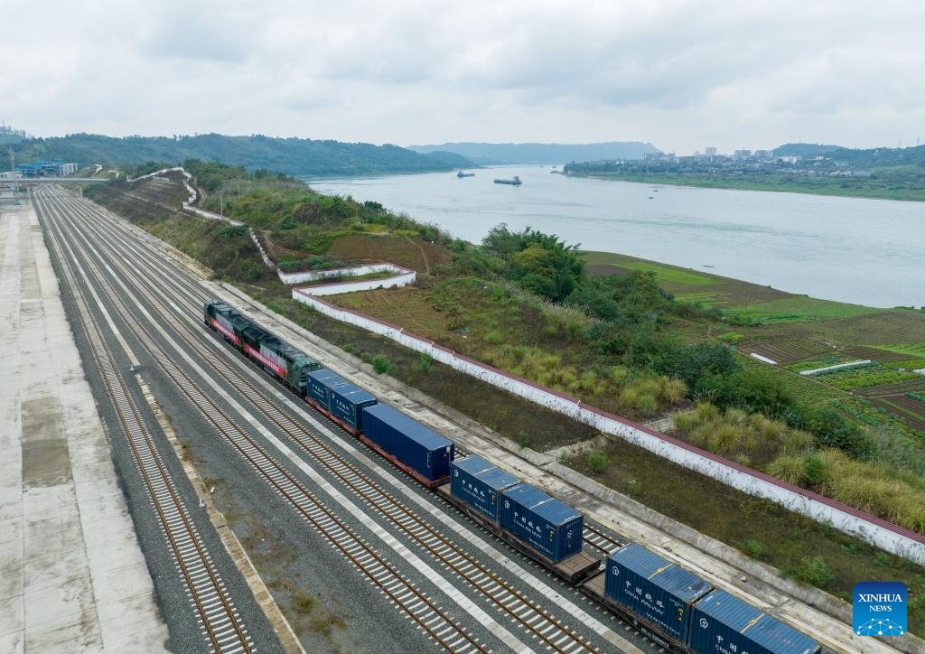 China Railway launches rail transport trial for electric vehicle batteries