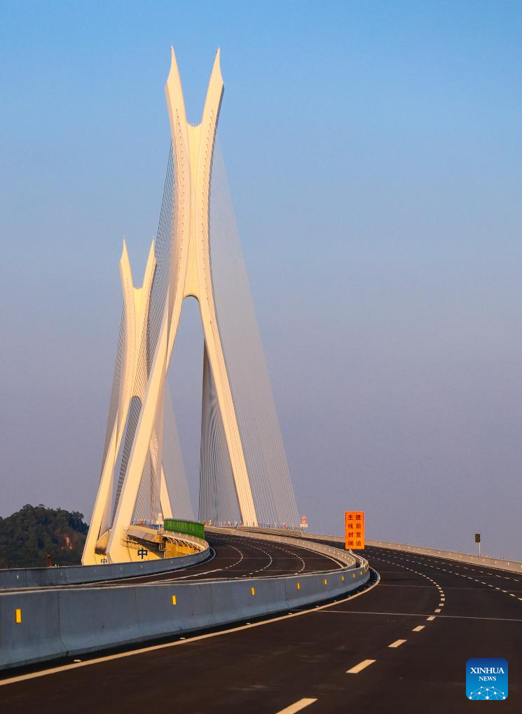 Bridge linking Guangzhou, Foshan to open to traffic