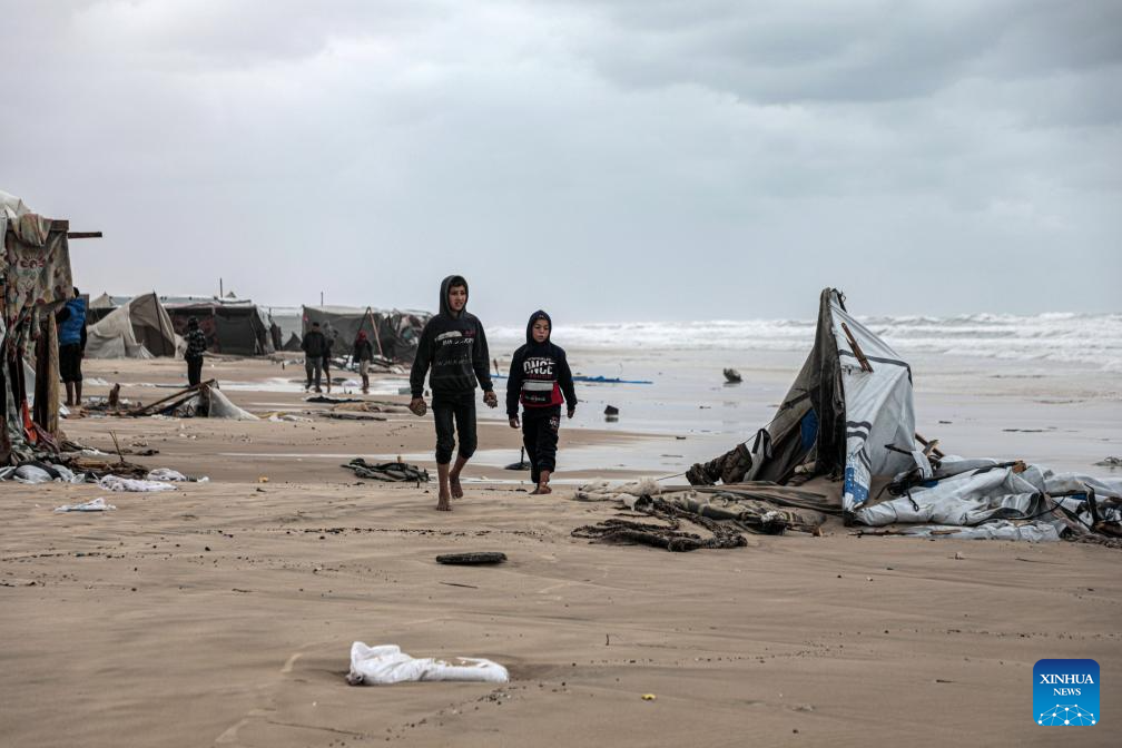 UN humanitarian partners assess flood damage to displaced Gazans