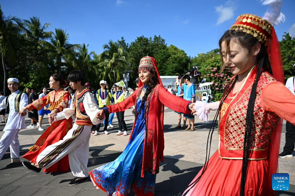 Gala for China's 12th National Traditional Games of Ethnic Minorities held in Sanya