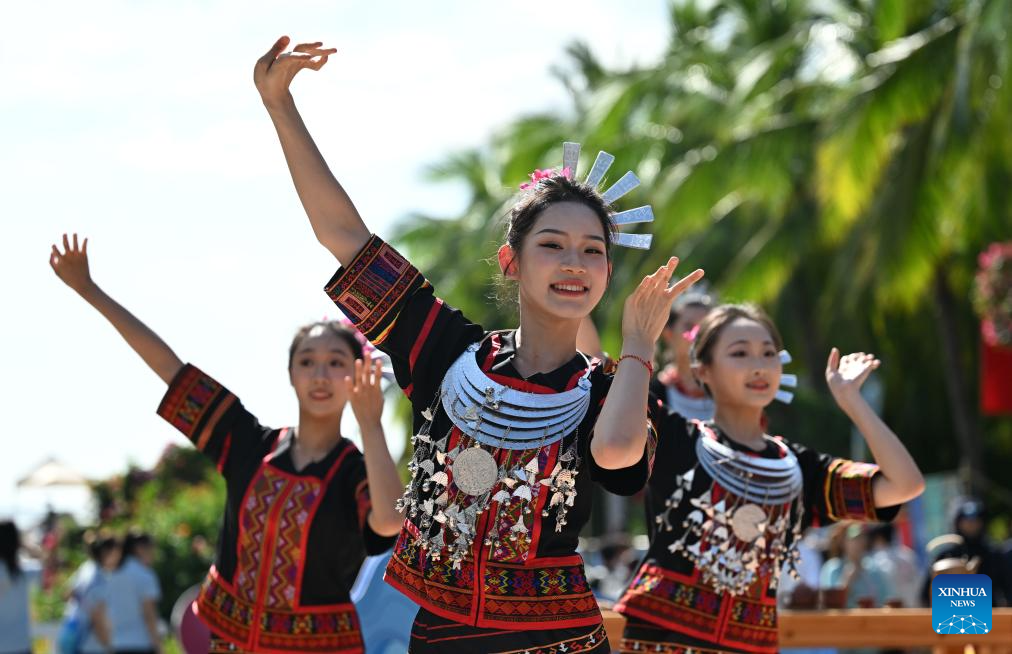 Gala for China's 12th National Traditional Games of Ethnic Minorities held in Sanya