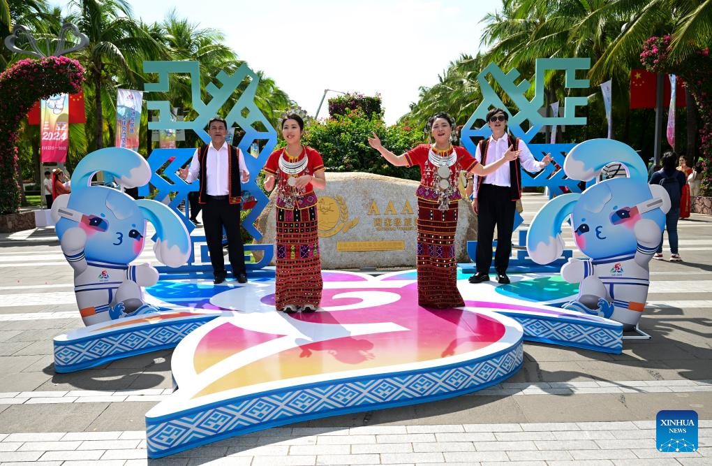 Gala for China's 12th National Traditional Games of Ethnic Minorities held in Sanya