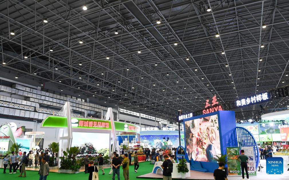 27th China (Hainan) Int'l Winter Trade Fair opens in Haikou