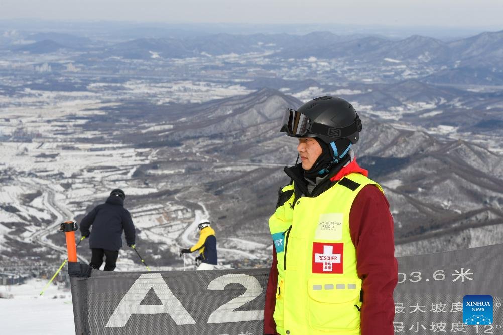 Skiing rescuer ensures safety on slopes as winter sports gain popularity