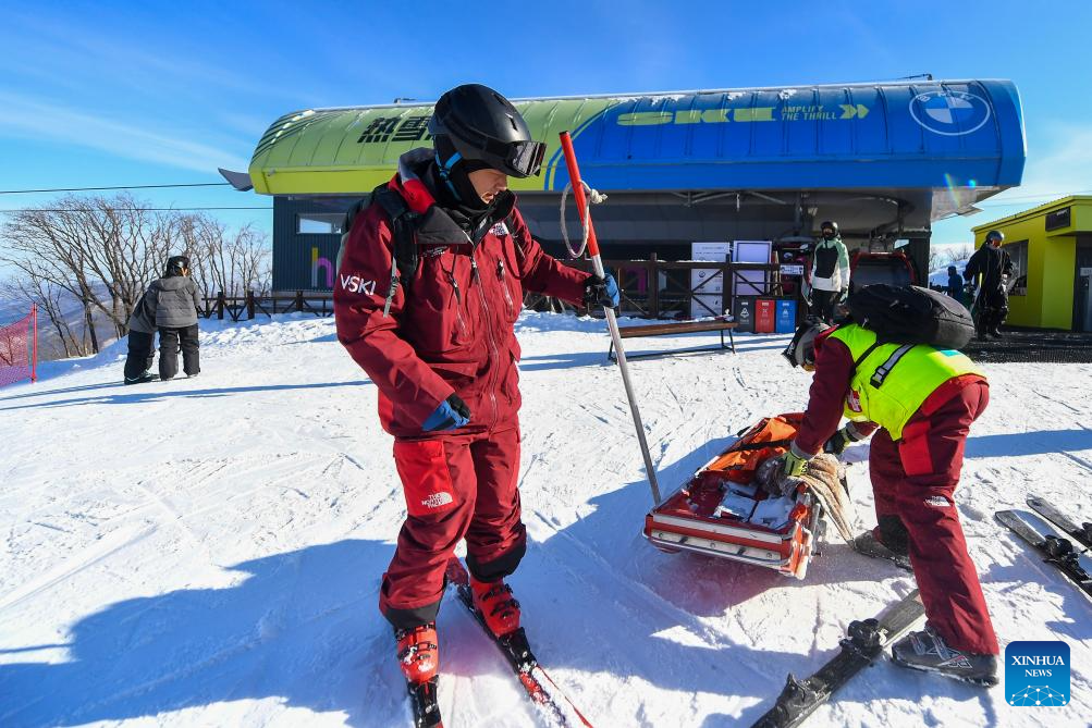 Skiing rescuer ensures safety on slopes as winter sports gain popularity