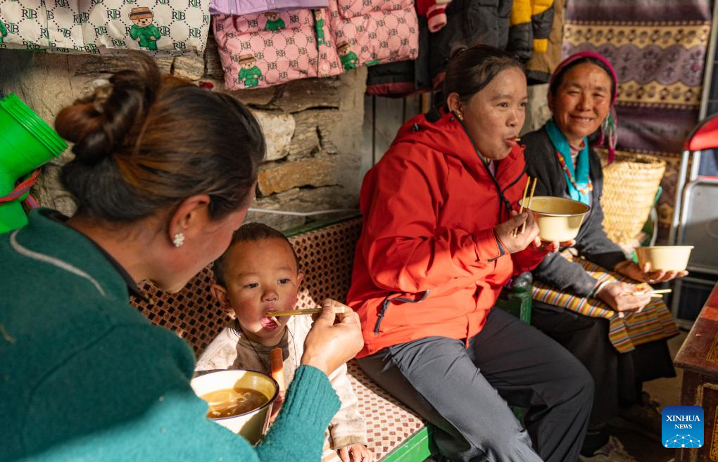 In pics: once-isolated township in Xizang embraces modern life