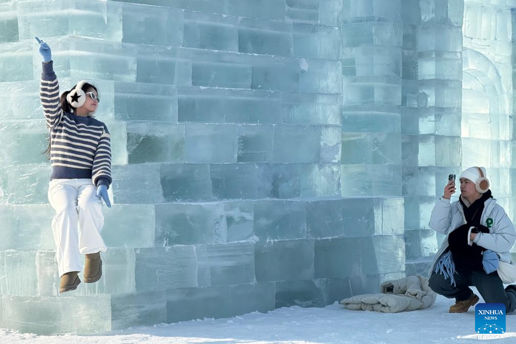 World's largest ice-and-snow theme park opens on Winter Solstice in China's 