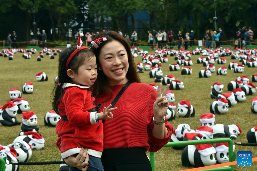 Theme exhibition featuring 2,500 giant panda sculptures held in Hong Kong