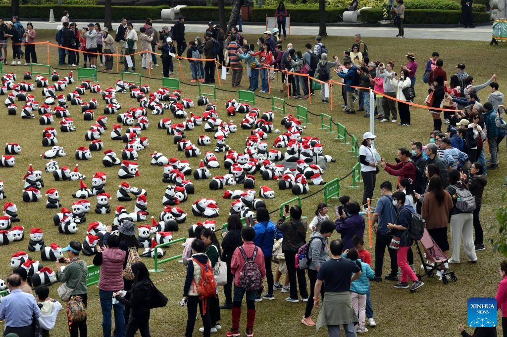 Theme exhibition featuring 2,500 giant panda sculptures held in Hong Kong