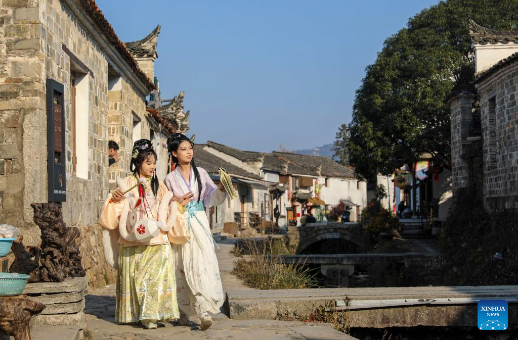 New Year's Day celebrated across China