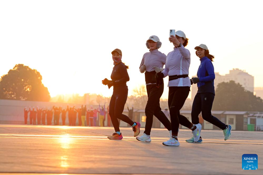 People across China mark last day of 2024