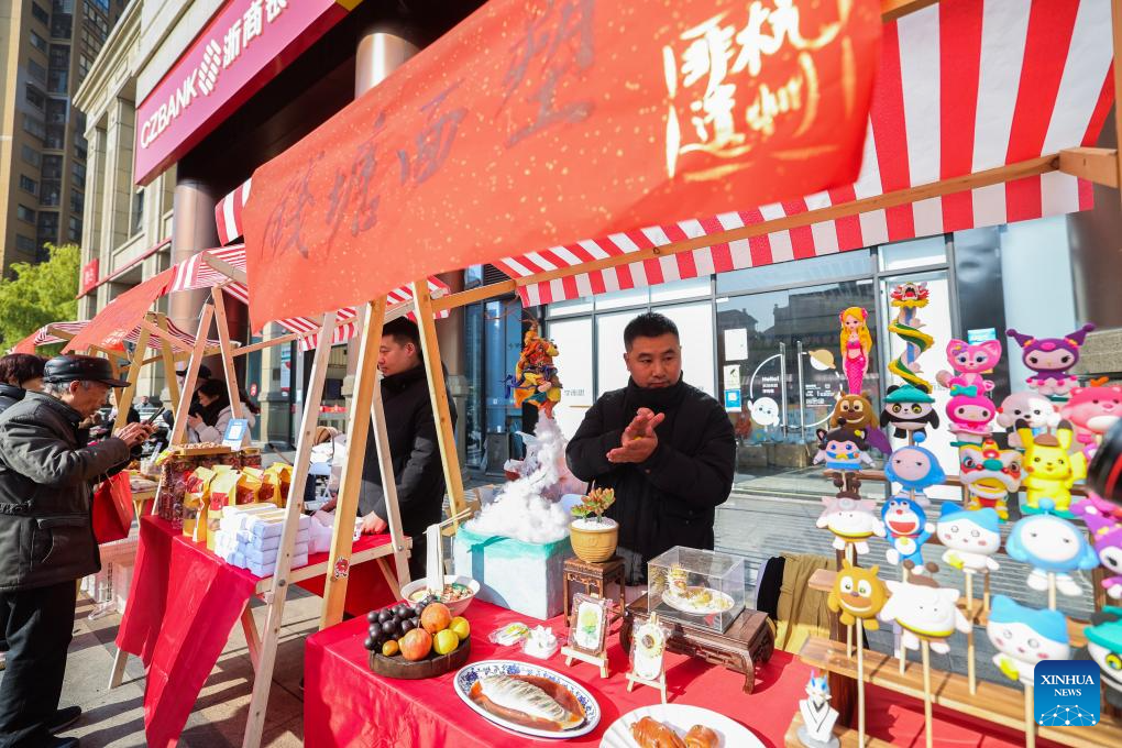 New Year fair opens in Hangzhou, E China