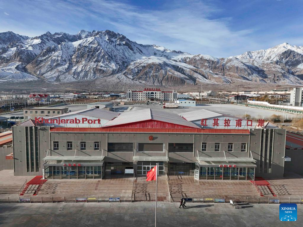 In pics: first working day of 2025 at Khunjerab Pass in China's Xinjiang