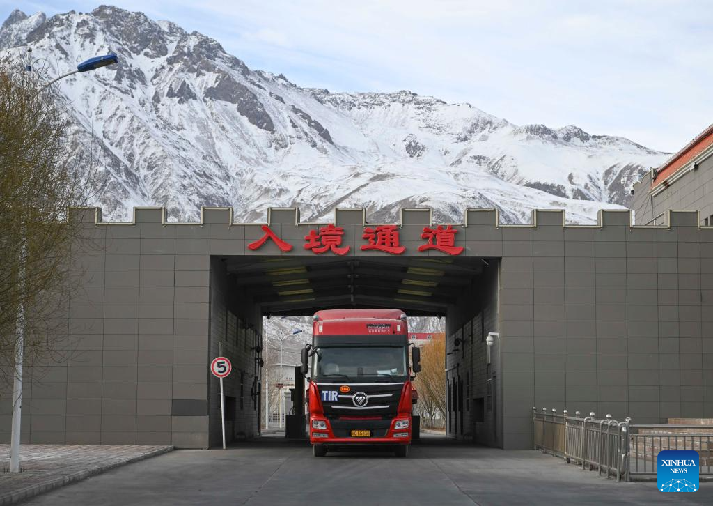 In pics: first working day of 2025 at Khunjerab Pass in China's Xinjiang