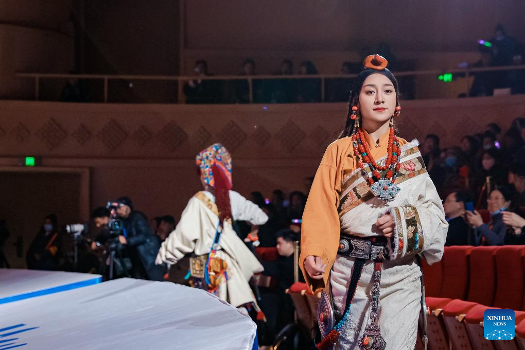 Clothing culture week kicks off in Xizang